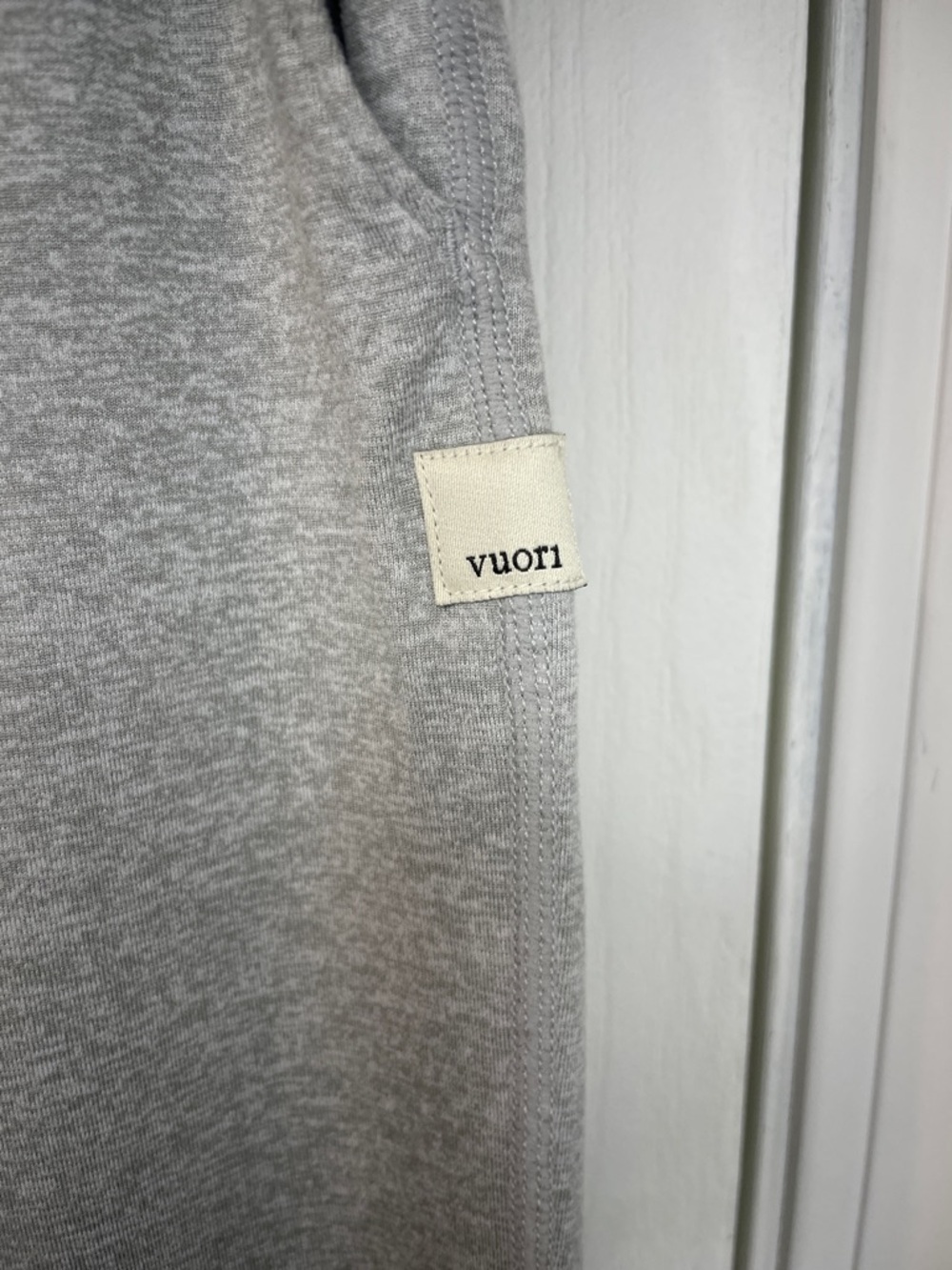 Vuori Women’s Performance Jogger Sweatpants Heathered Gray Size XS (fit to med) - Picture 3 of 9
